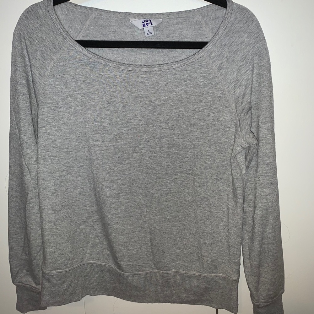 Gray sleep-shirt